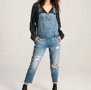 Abercrombie & Fitch Ripped Boyfriend Overalls Women SzM Distressed Crop Grunge